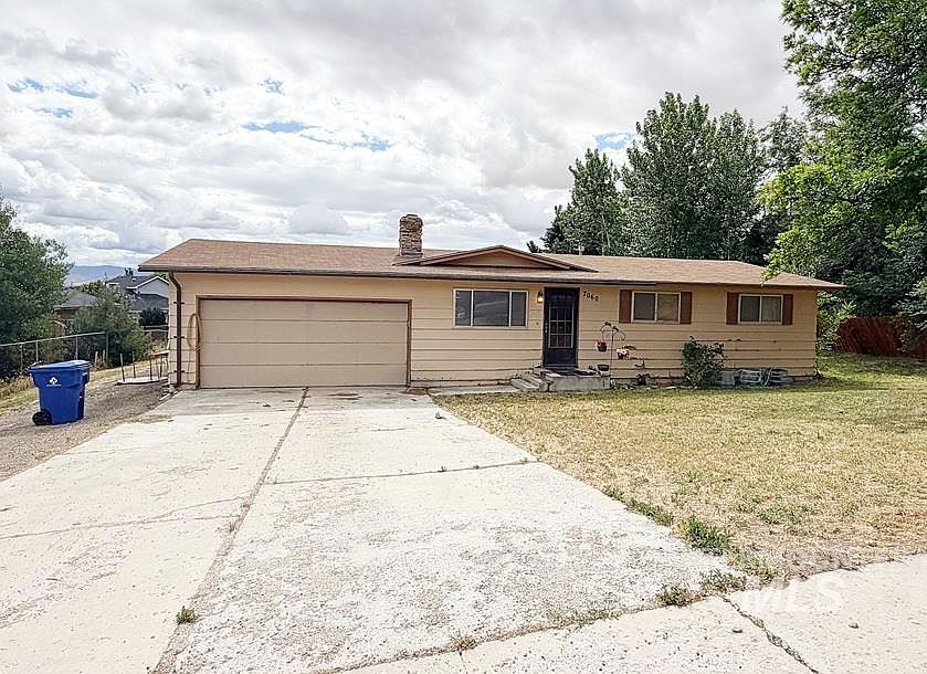 7060 S Valley Heights Dr, Boise, ID 83709